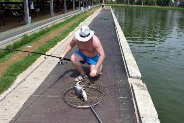 Таиланд. Паттайя. Рыбалка на озерах возле Паттайи.